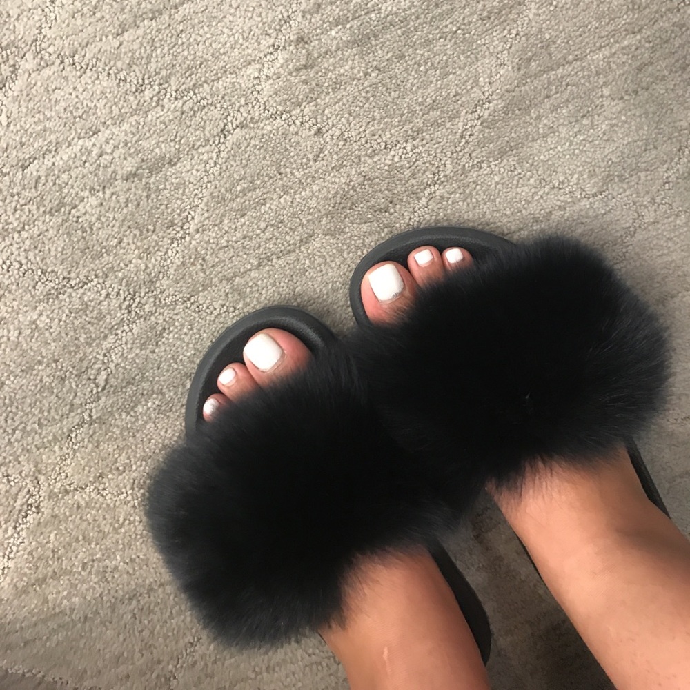 Real Fox Slippers - Picture 2 of 2